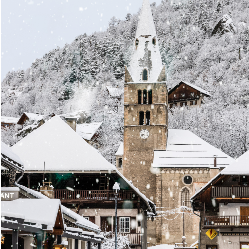 Place de l'église sous la neige
